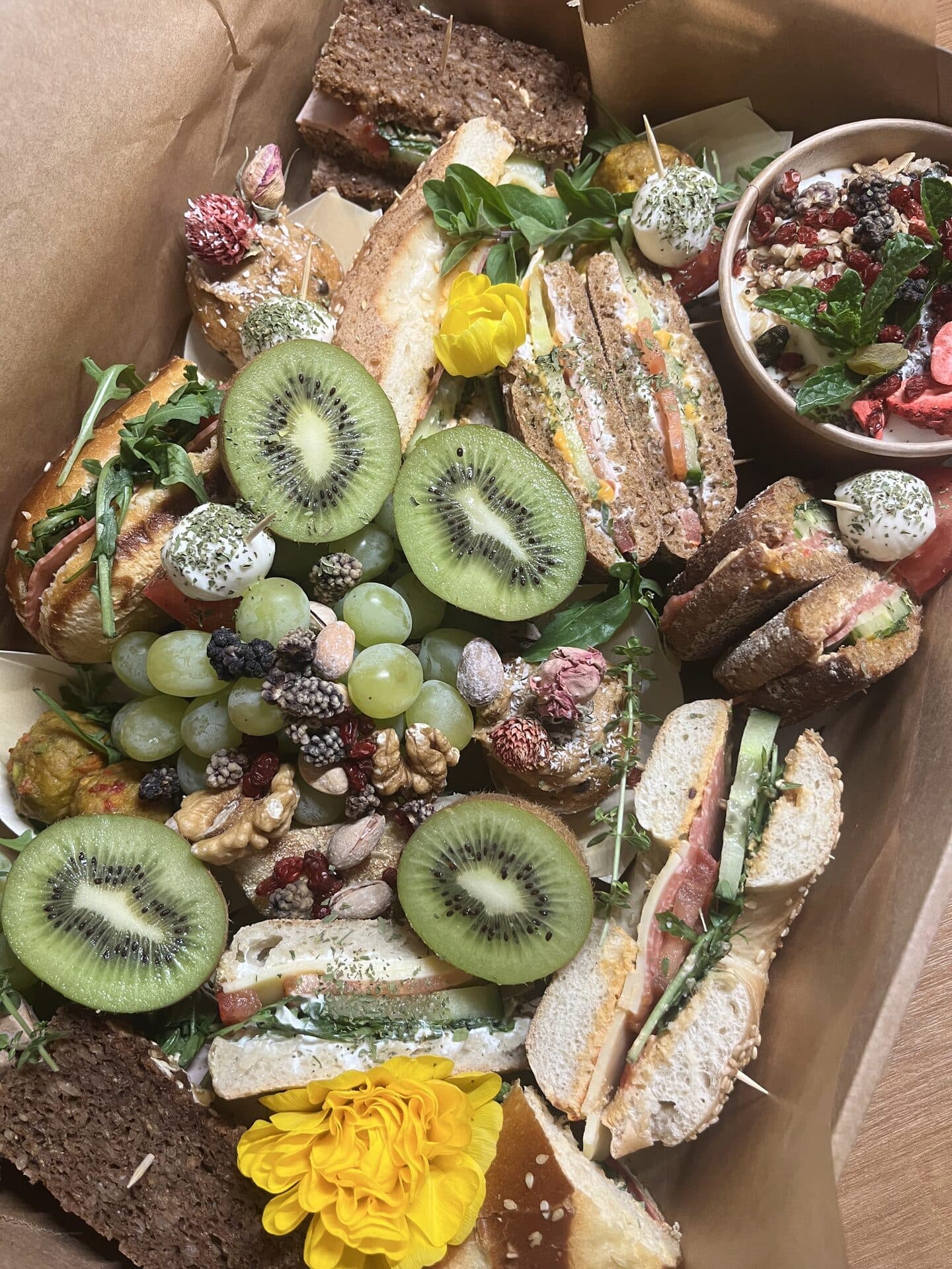 Randy's Foodbox Large von oben fotografiert